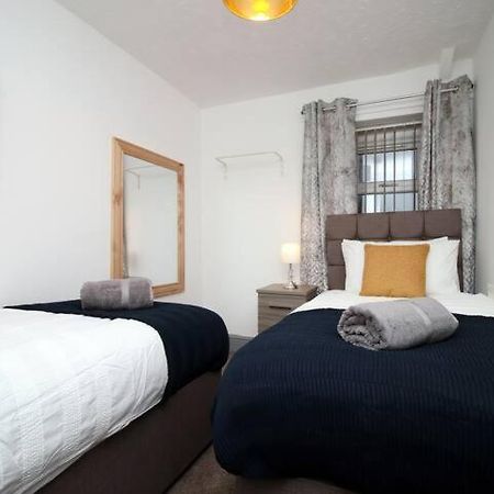 City Centre, Parking, Smart Tv'S In All Rooms Суонси Экстерьер фото